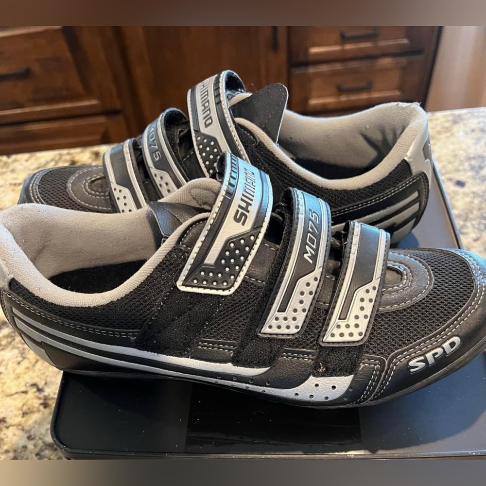 Cycling shoes